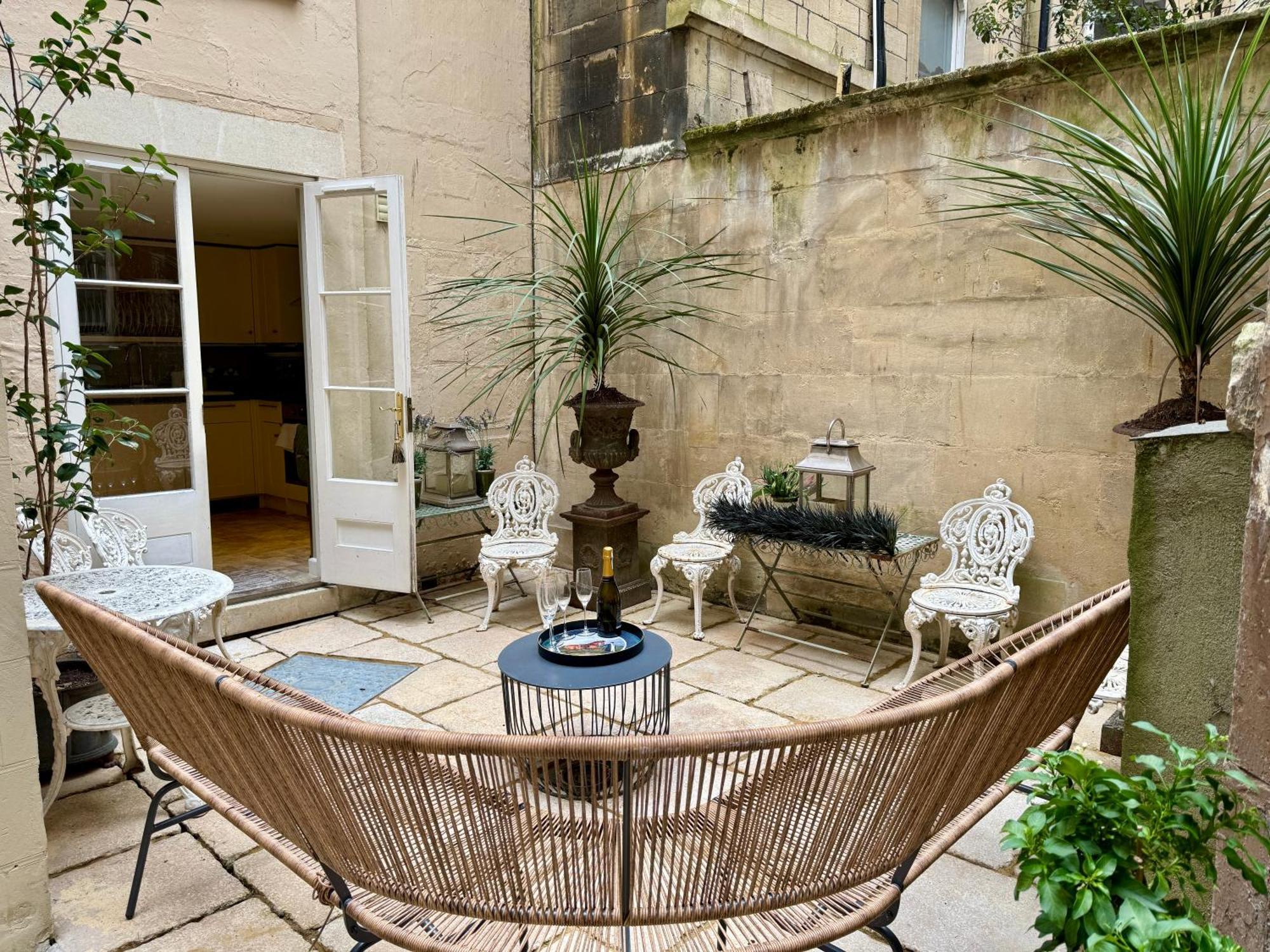 Abbey Mews In The Heart Of Bath, Bath Keys Apartment Bagian luar foto